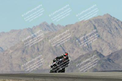 media/Dec-01-2025-Moto Forza (Mon) [[2daa91e15f]]/2-Intermediate Group/Session 4 Turn 9/